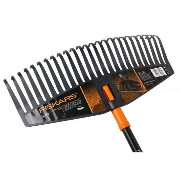 грабли средние solid™ с черенком fiskars 1014914+1014913