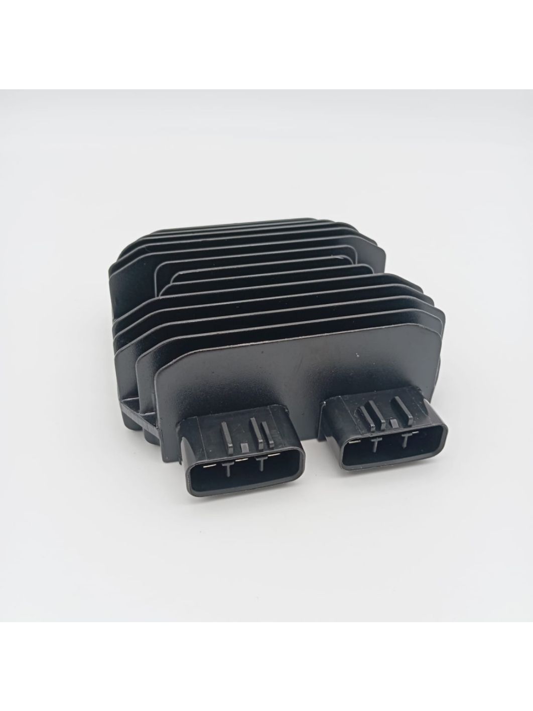 Регулятор напряжения Striker 400/500/700 311001321000000