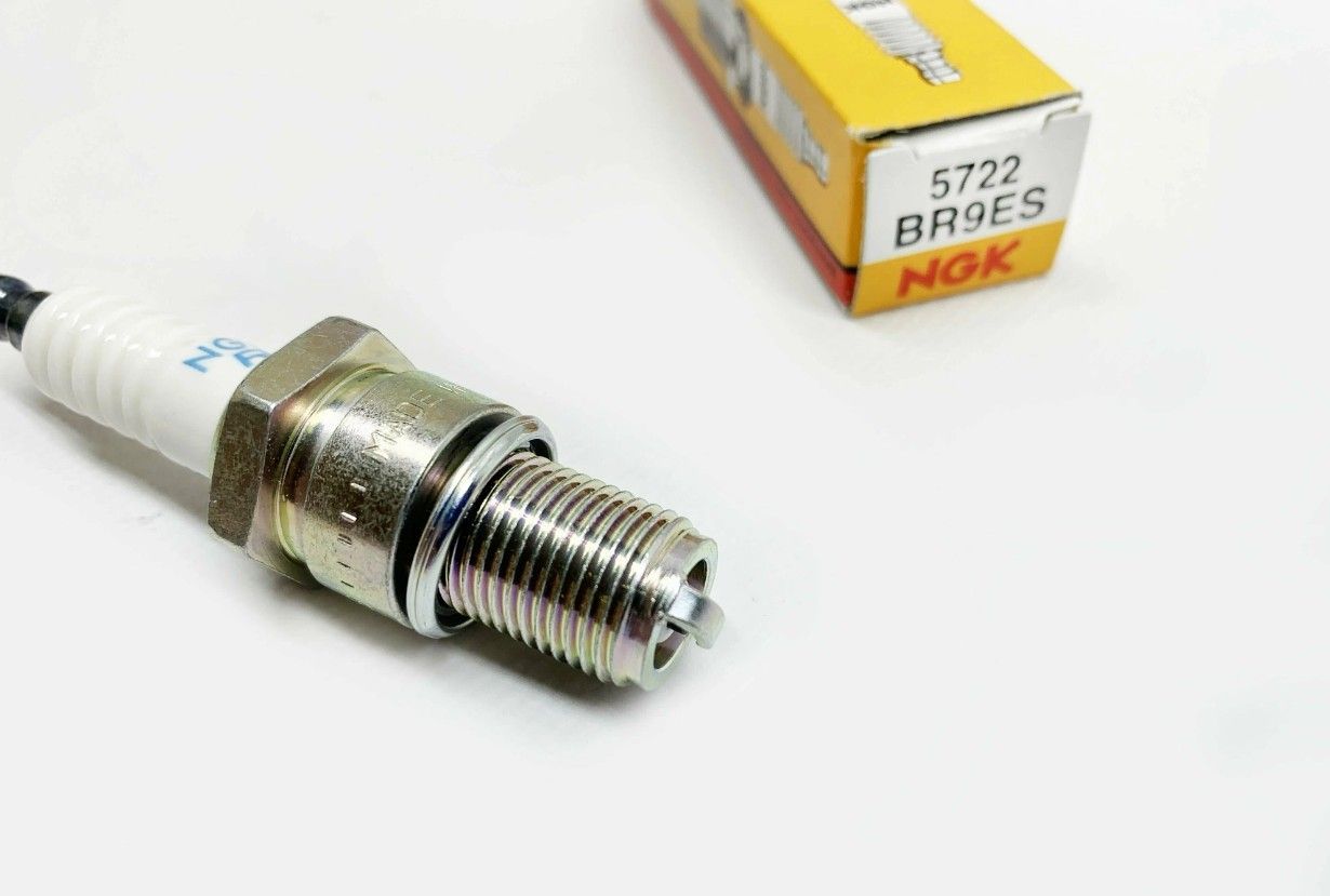Свеча NGK BR9ES 5722/3194 