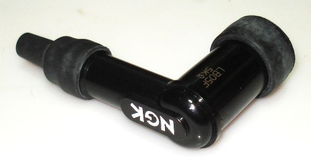 Наконечник провода высоковольтного под резьбу NGK 8051