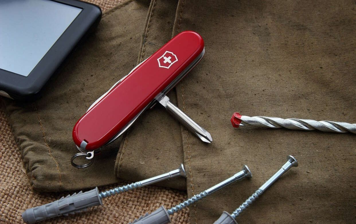 Нож Victorinox Tinker (1.4603),  91мм,  12 ф.,  красный
