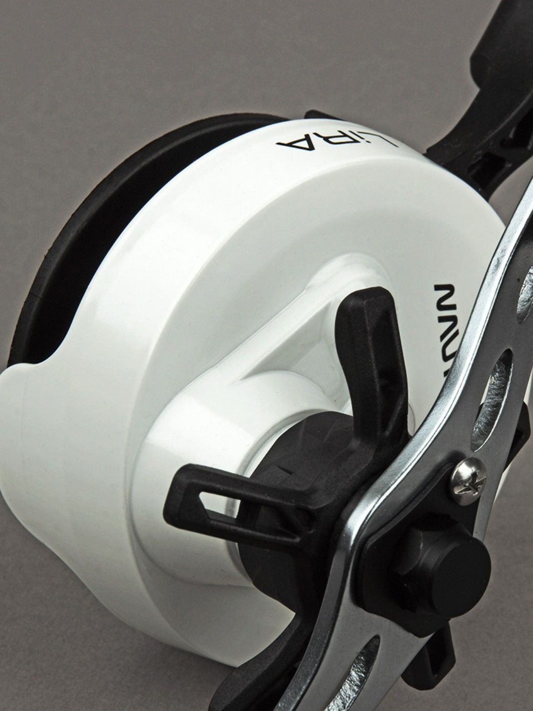 Катушка Nautilus Lira White