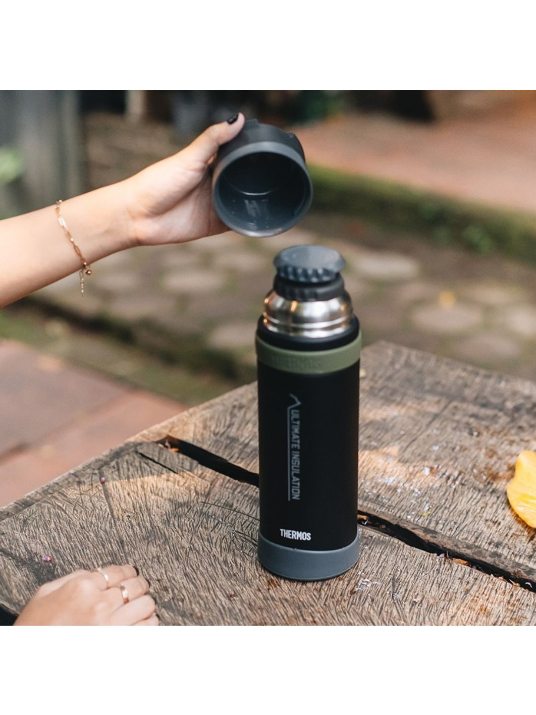 Термос THERMOS FFX-901 MTBK 0, 9L (материал - нержавеющая сталь,  цвет черный,  объём 0, 9л)