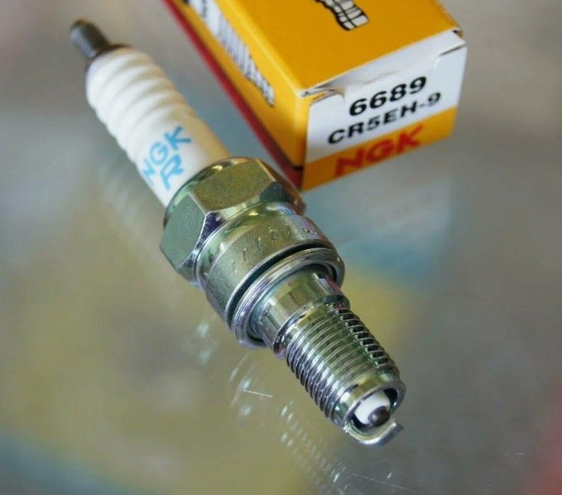 Свеча NGK CR5EH-9-6689 