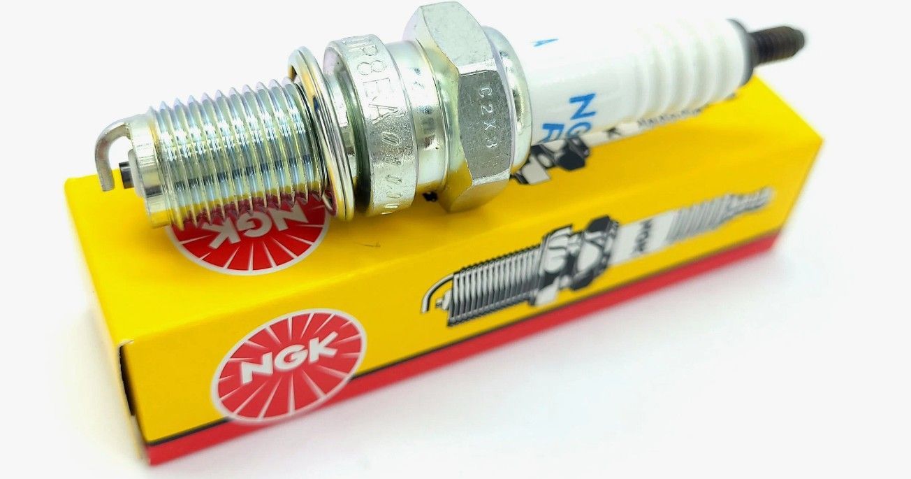 Свеча NGK DR8EA 7162 