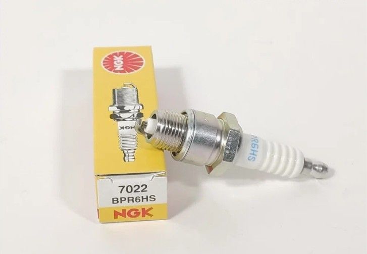 Свеча NGK BPR6HS 7022 