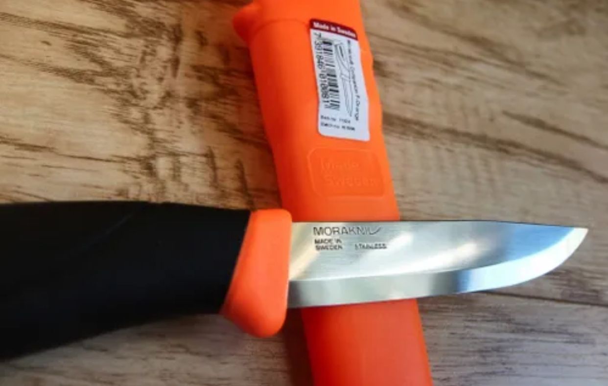 Нож Morakniv Companion FS серейтор