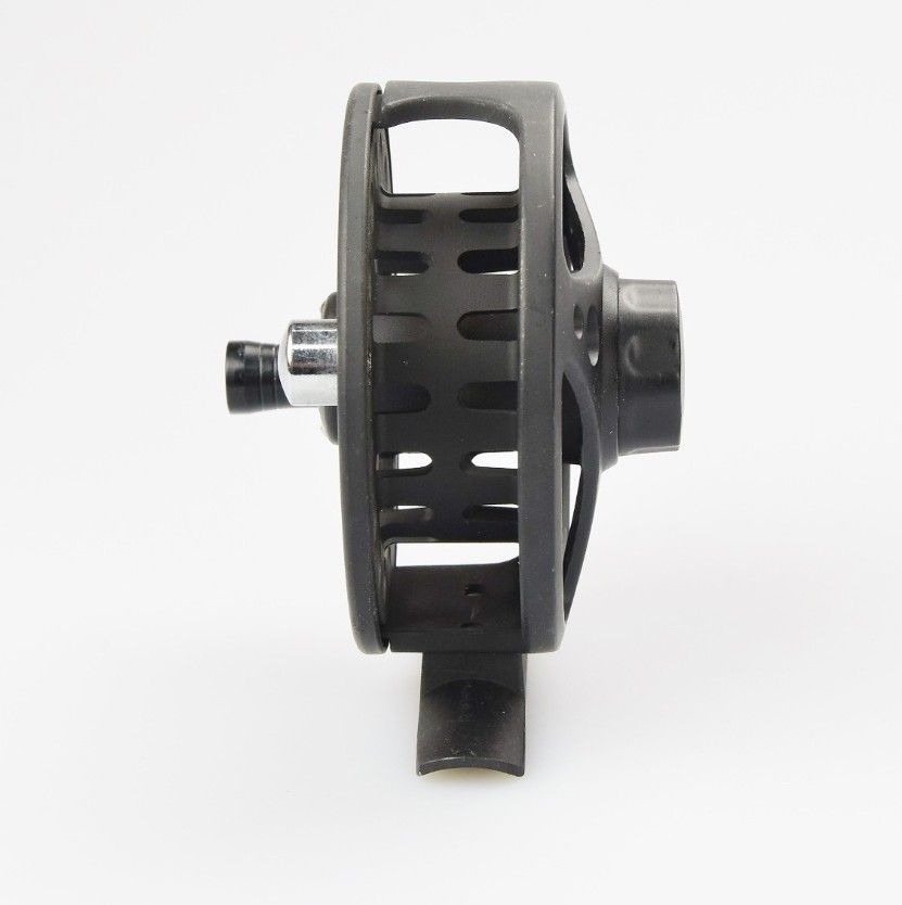 Катушка проводочная Salmo ICE PRO