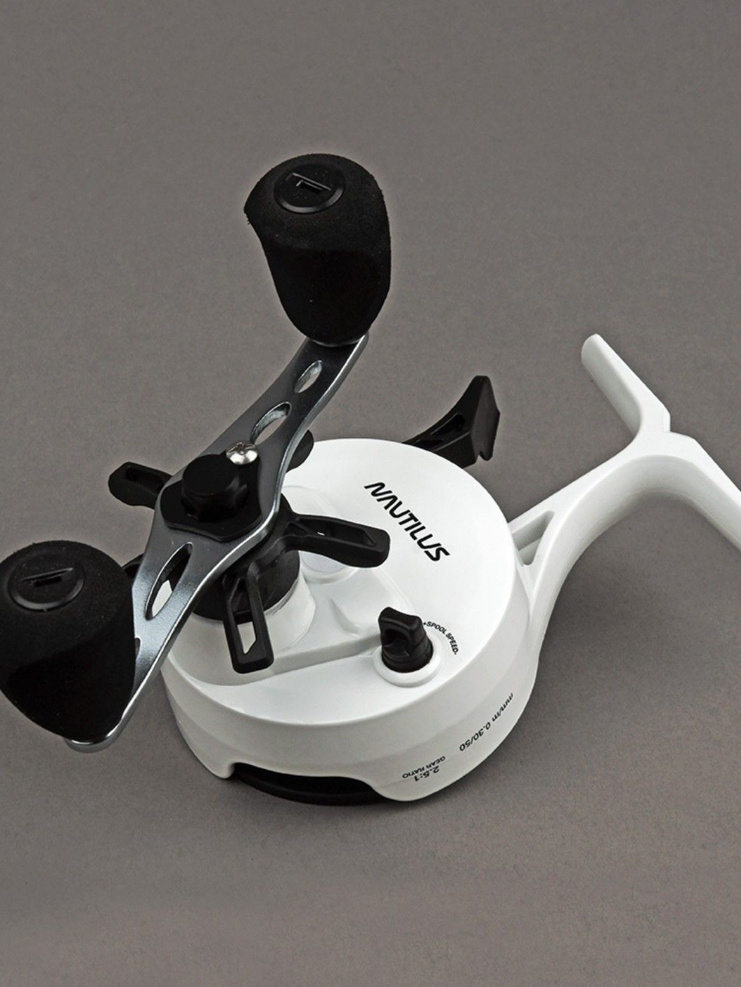 Катушка Nautilus Lira White