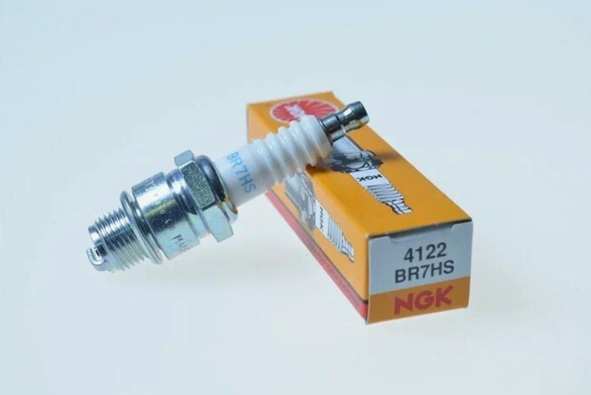Свеча NGK BR7HS 4122/7852 