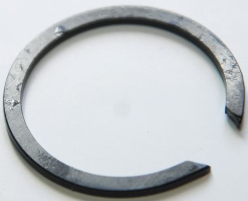 Кольцо ВАЗ стопорное КПП ступицы муфты 5-й передачи вторичного вала 2123 