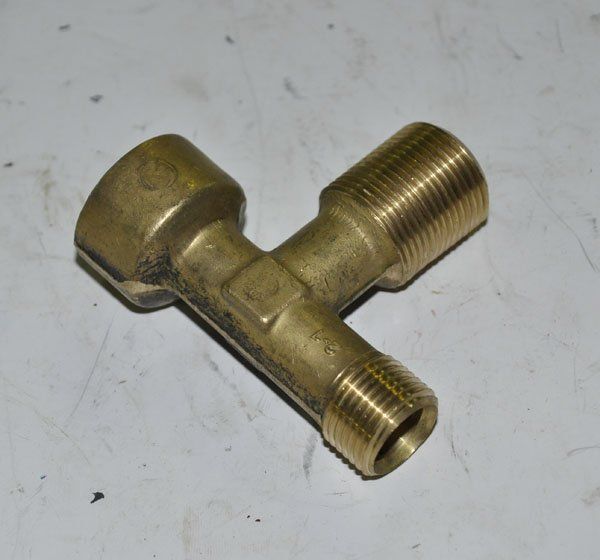 Тройник М18*1, 5 L=11; М22*1, 5 L=24; М12 внутр.*1, 5