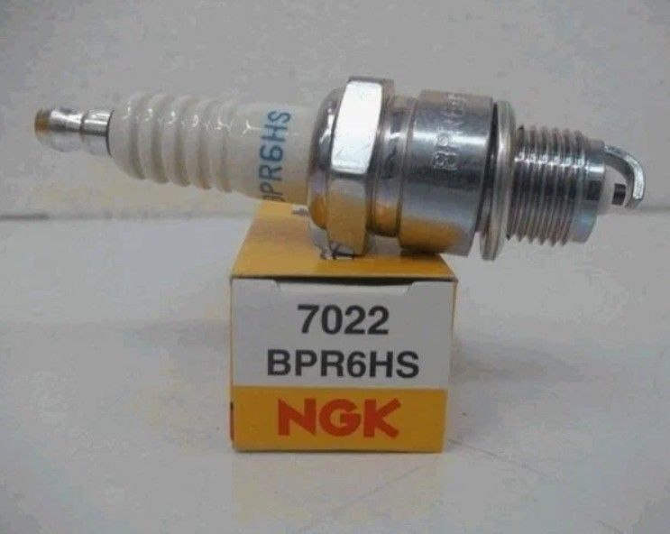 Свеча NGK BPR6HS 7022 