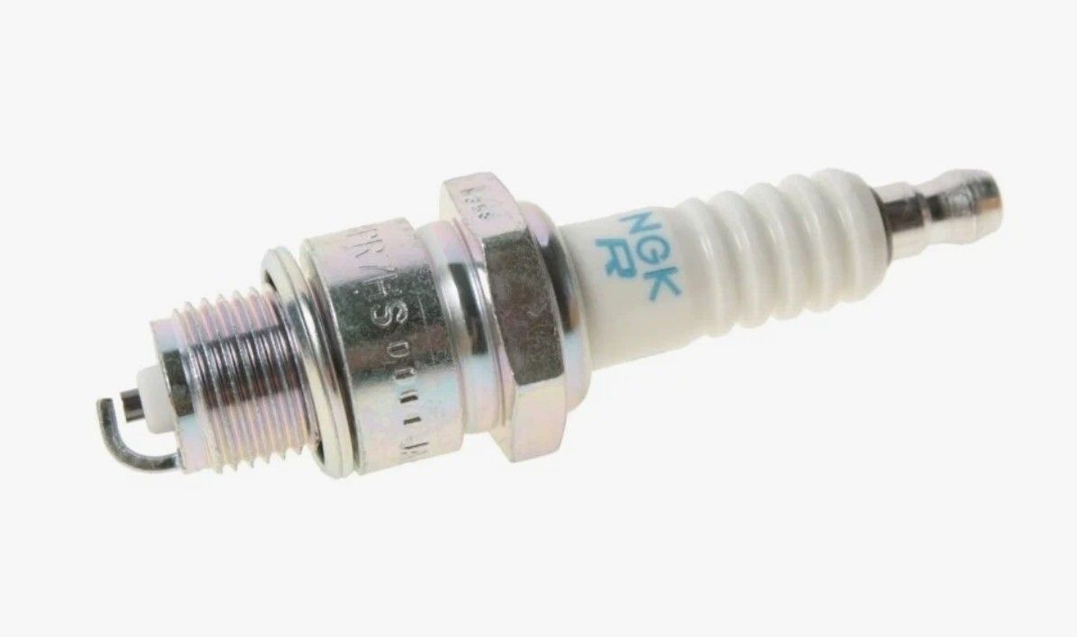 Свеча NGK BPR7HS 6422 