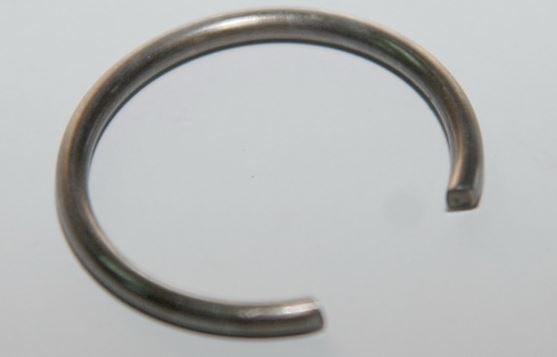 Кольцо ВАЗ стопорное шруса 2108,  2121 на вал привода (внешнее) (25.78)